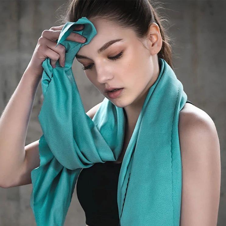 Quick-Drying Absorbent Towel – Compact for Hiking, Travel, Gym & Beach