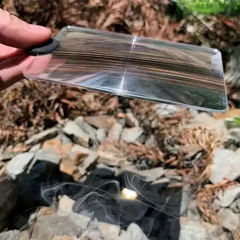 Solar Fire Starter Magnifying Glass Card – Outdoor Fresnel Lens for Campfires and Survival